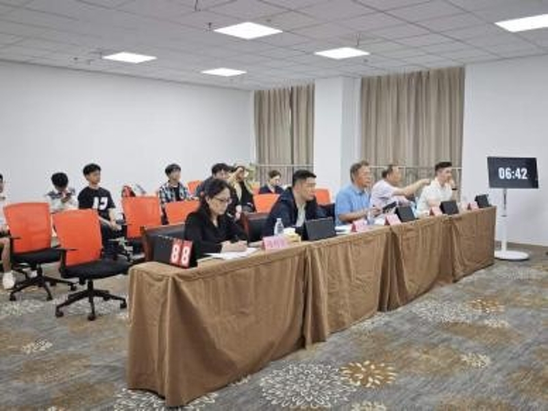 oiwM_1776762660076020335.jpg 图一决赛评审图.jpg